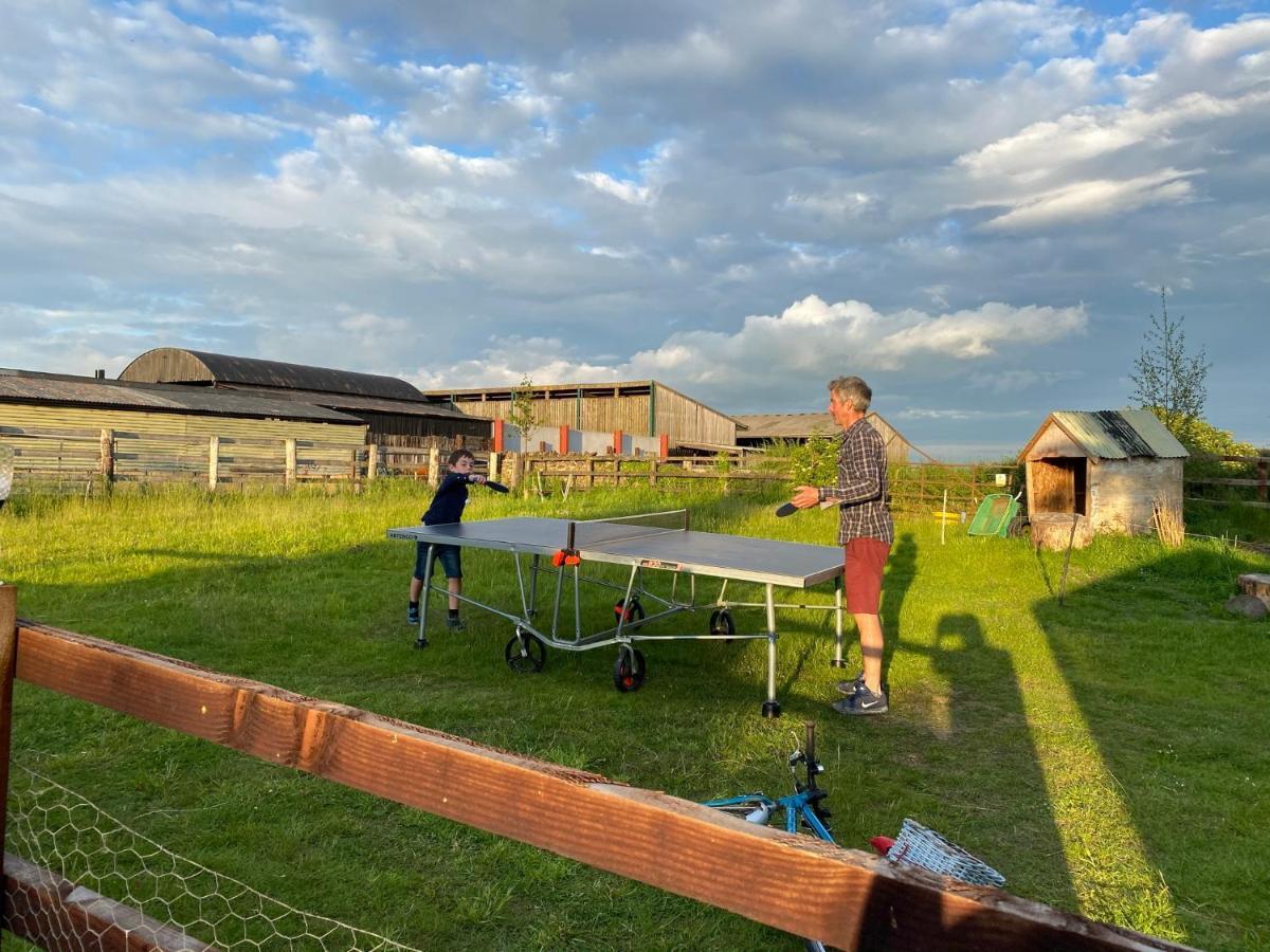 Rew Farm Country & Equestrian Accommodation - Sunrise Lodge Melksham Eksteriør billede